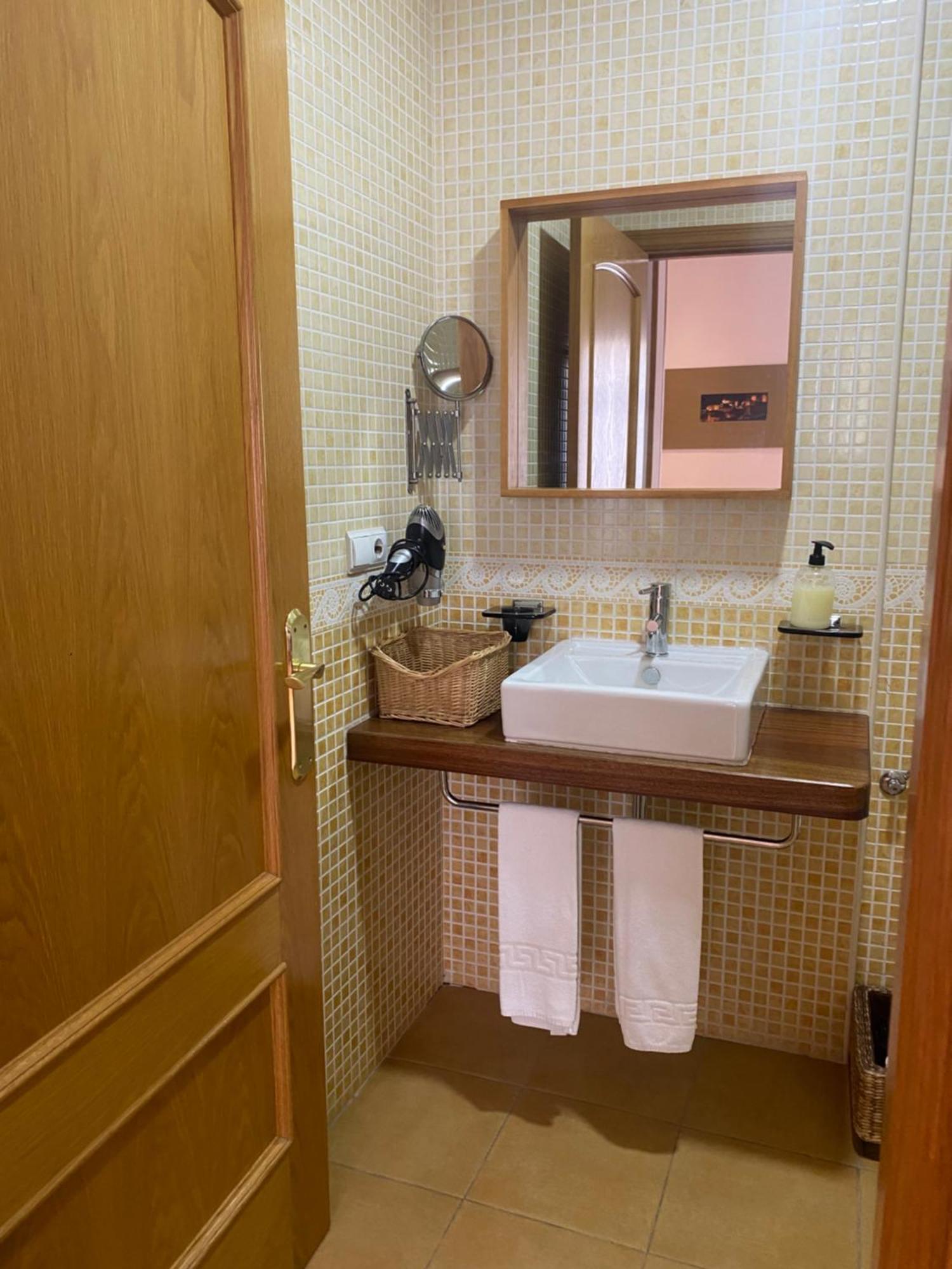 Apartamentos Caces Zewnętrze zdjęcie